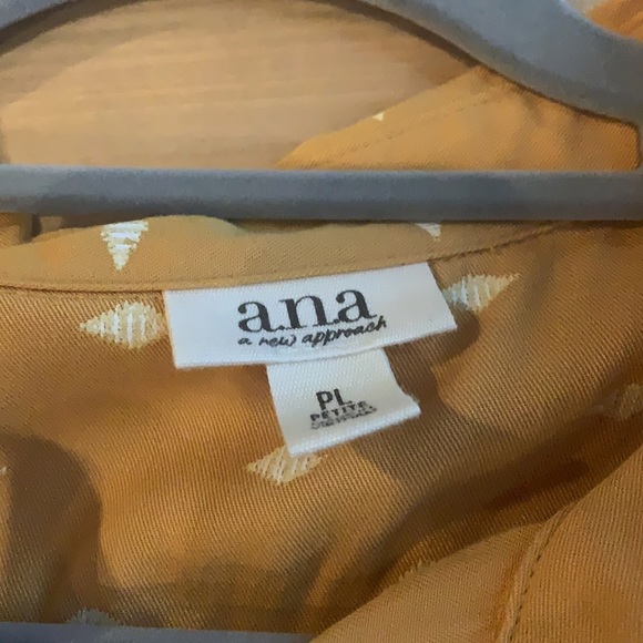 Button top - Picture 3 of 5